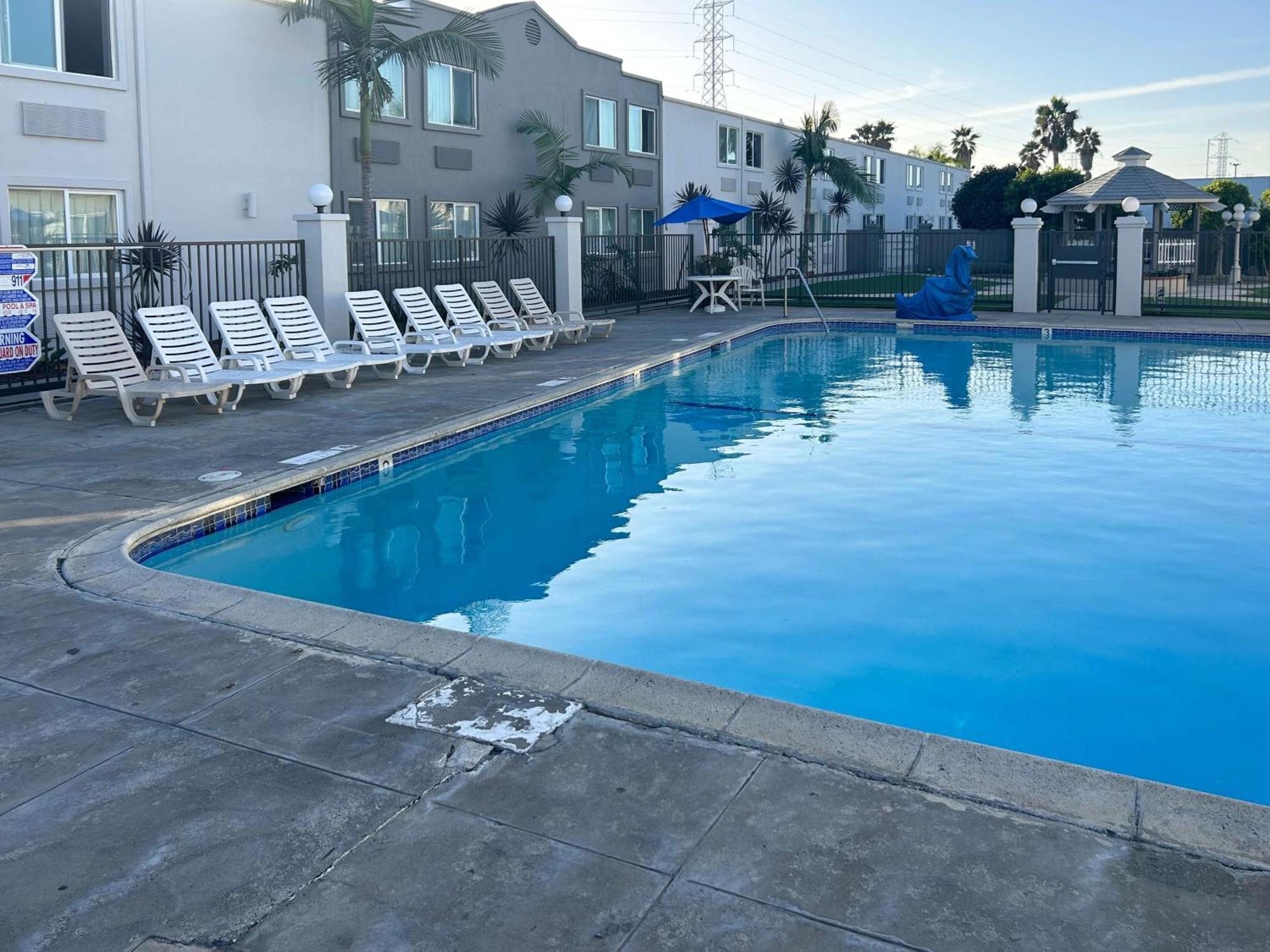 Studio 6 Suites Carson, Ca Extérieur photo