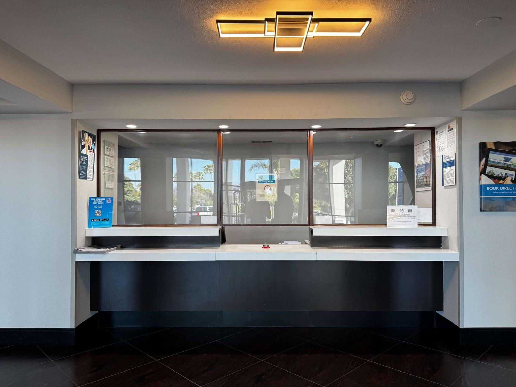 Studio 6 Suites Carson, Ca Extérieur photo